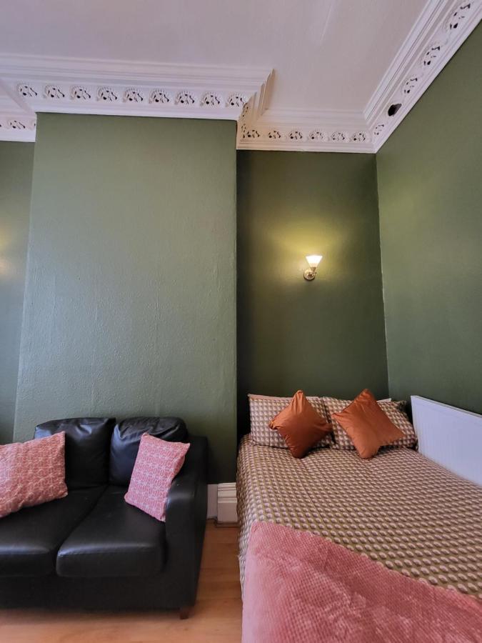 Digbeth City Centre Apartment Sleeps 12 Opposite Coach Station Birmingham Dış mekan fotoğraf