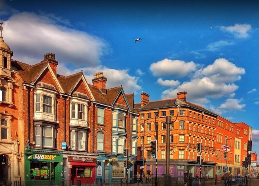 Digbeth City Centre Apartment Sleeps 12 Opposite Coach Station Birmingham Dış mekan fotoğraf